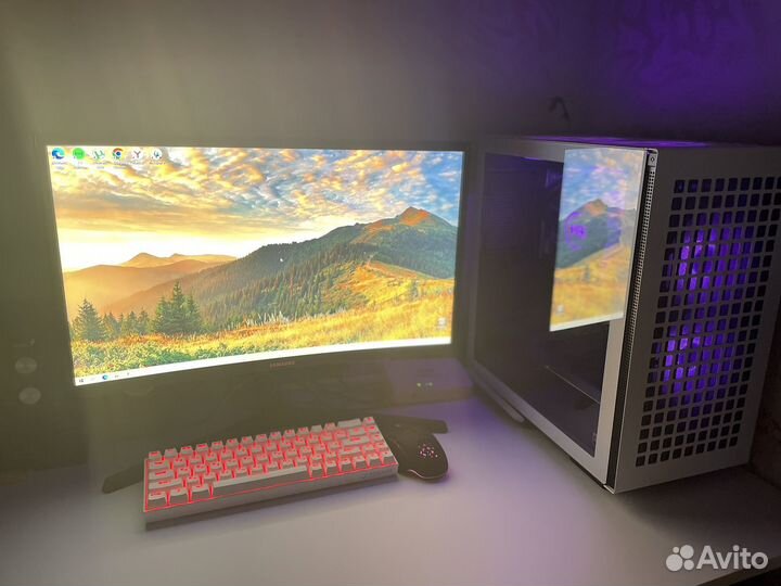 Настольный компьютер с монитором