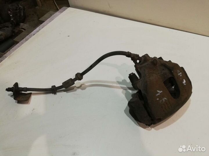 Ford focus 2 суппорт передний правый