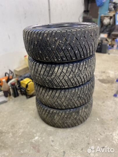 Goodyear Ultragrip Ice Arctic 225/50 R17