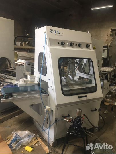 Автоматический покрасочный станок для погонажа