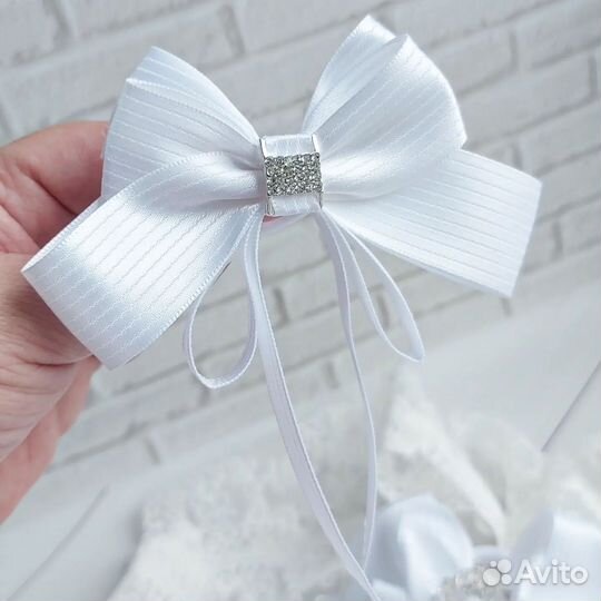 Белые бантики для девочек ручной работы