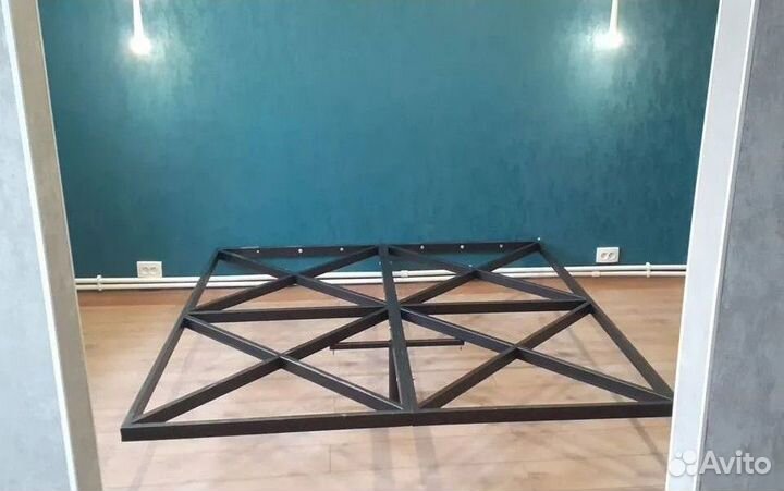 Железная кровать в лофт стиле