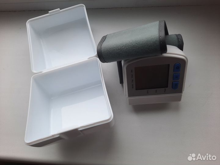 Тонометр на запястье