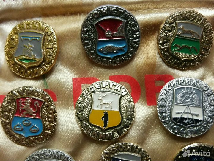 Советские значки древний герб 33 шт