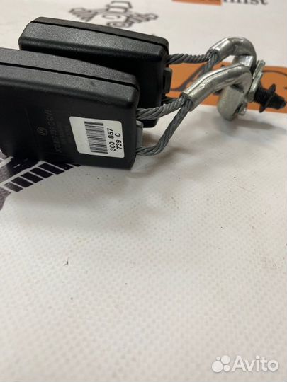 Замок ремня безопасности задний Vw Passat B6 3.2