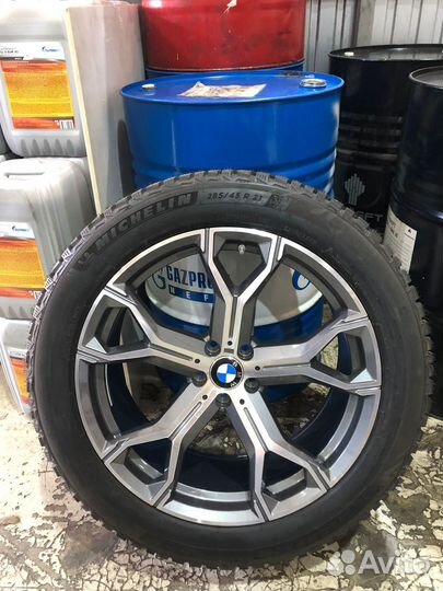 Новые зимние колеса BMW x7 285/45 R21