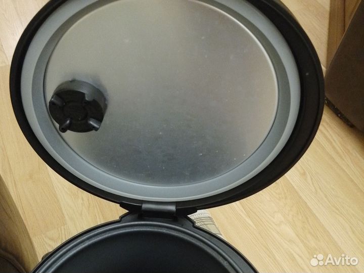 Мультиварка Polaris 0509AD