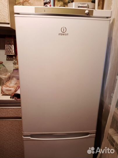 Холодильник бу Indesit