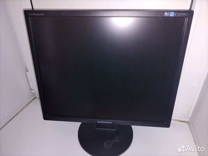 Монитор Samsung