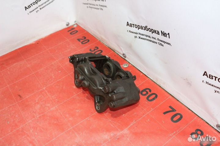 Суппорт передний левый Toyota Land Cruiser Prado