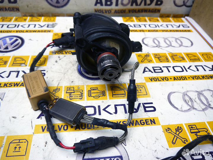 Фара противотуманная левая Вольво V50