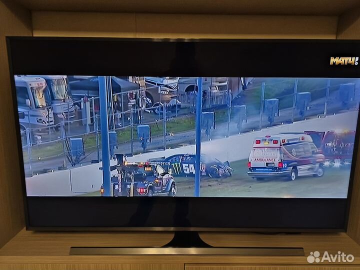 Телевизор Samsung UE65JU7000U