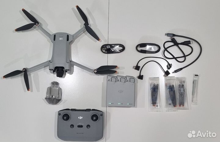 Квадрокоптер dji mini 3 pro + combo + пульт