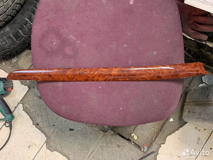 Вставка под дерево тойота авенсис 250