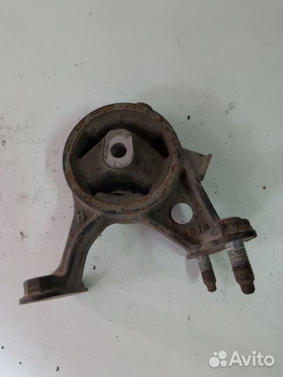 Опора двигателя задняя Тойота Рав 4