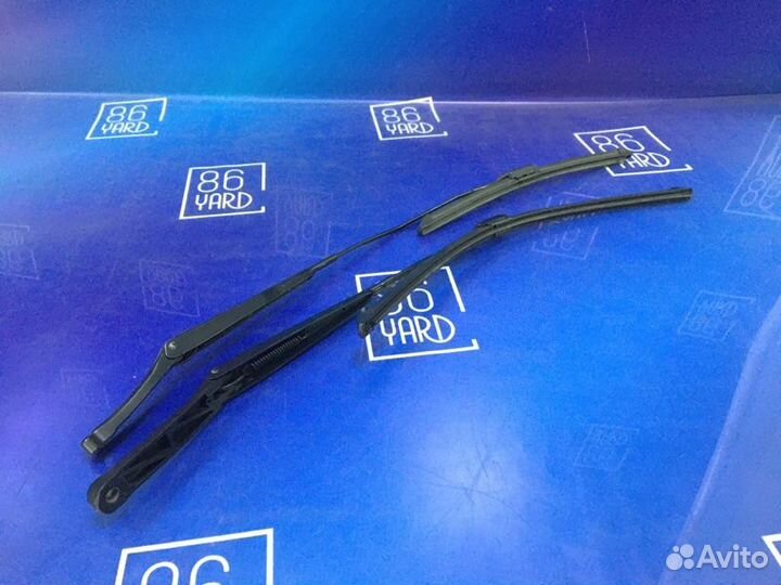 Дворник держатель передний Skoda Rapid NH3 cwvb