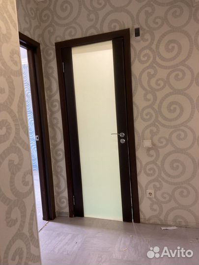 Межкомнатные двери бу 70 см с коробкой