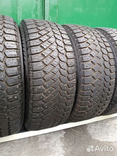 Gislaved Nord Frost 200 215/55 R16