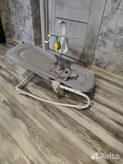 Шезлонг детский