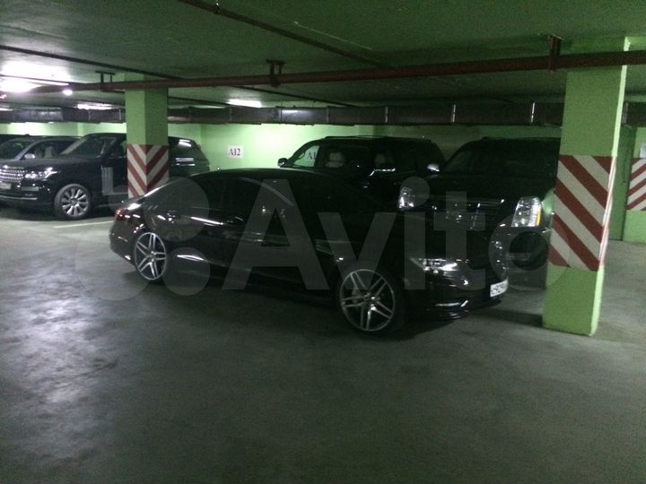 Машиноместо, 25 м²