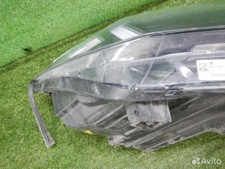 Фара правая Hyundai Tucson