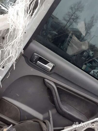 Паковка двери Ford Focus 2