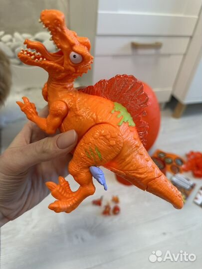 Большое огненное яйцо zuru Smashers