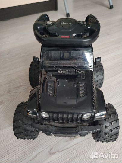 Внедорожник на пульте управления
