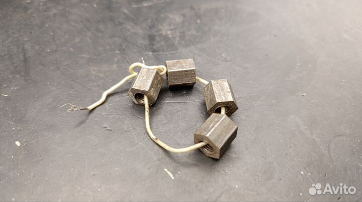 Высокие гайки М7. На цилиндр Мото Минск до 1980 г