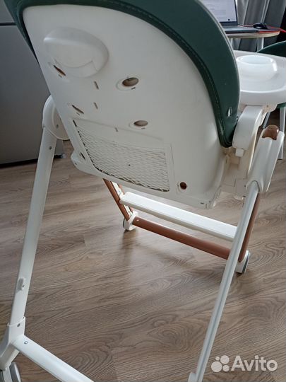 Стульчик для кормления happy baby berny v2