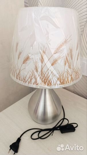 Лампа настольная