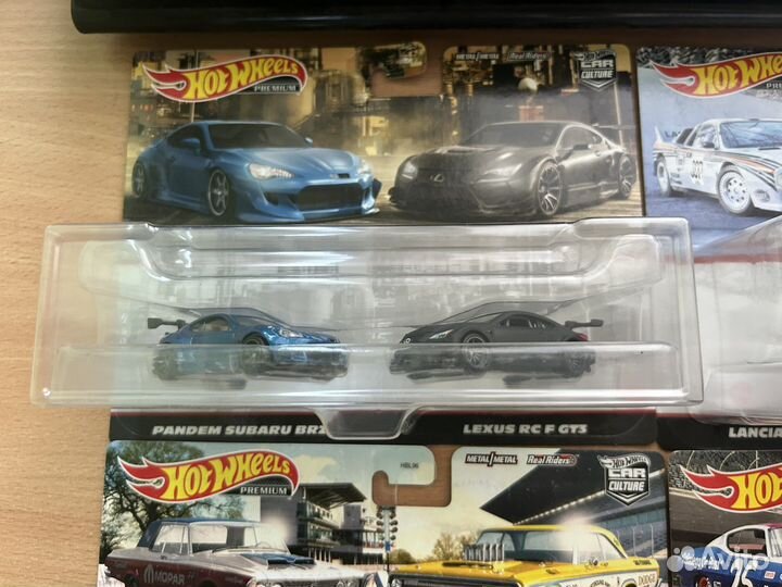 Hot wheels premium 2-pack