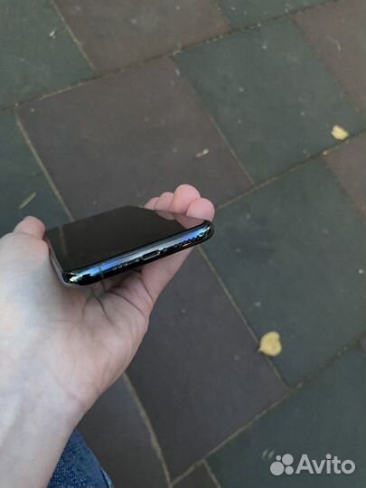 Телефон iPhone 11 pro