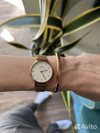 Наручные часы и браслет Daniel Wellington