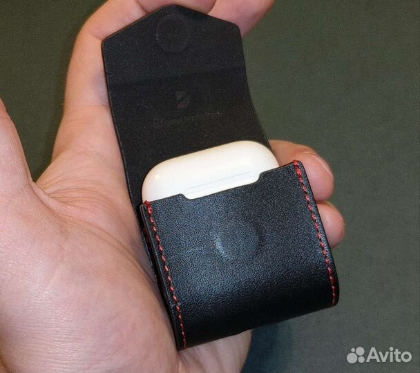 Кожаный чехол для AirPods