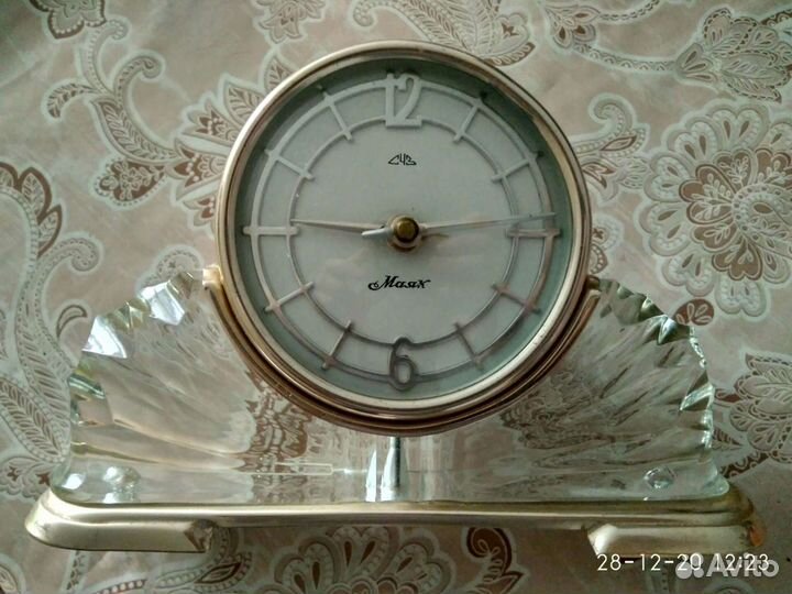 Настольные часы