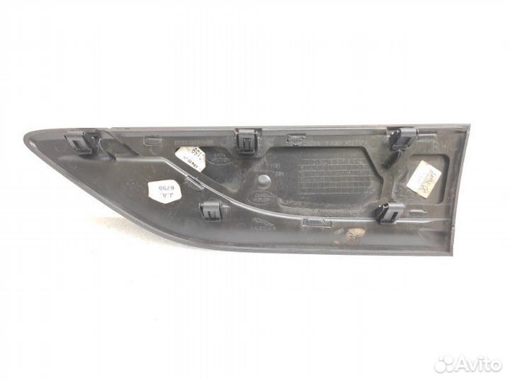 Накладка крыла передняя правая Land Rover