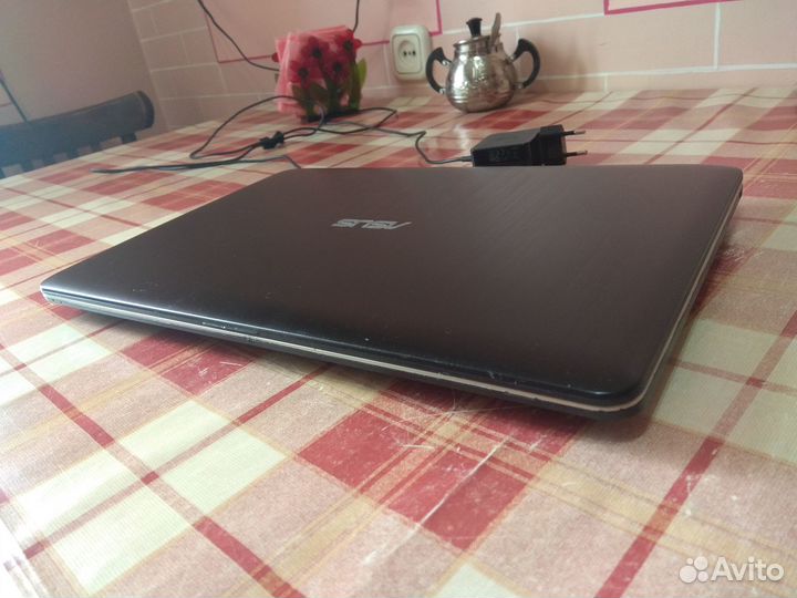 Тонкий 4-х ядерный asus ssd 240gb для работы и