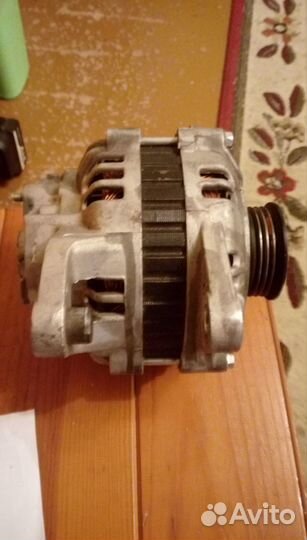 Генератор на mitsubishi lancer 7,мираж и кольт