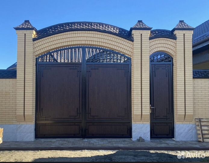 Ворота кованые с ломбиром
