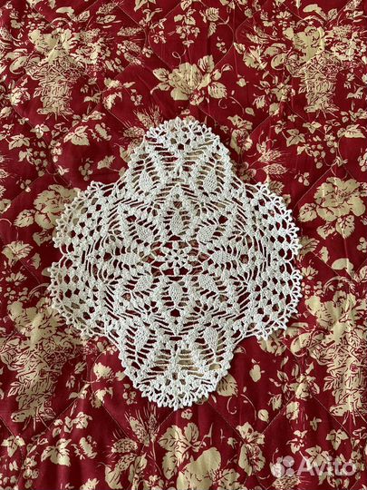 Салфетки, воротнички вязаные крючком