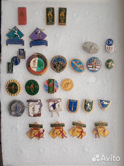 Значки (официальные знаки Олимпийских игр 1)