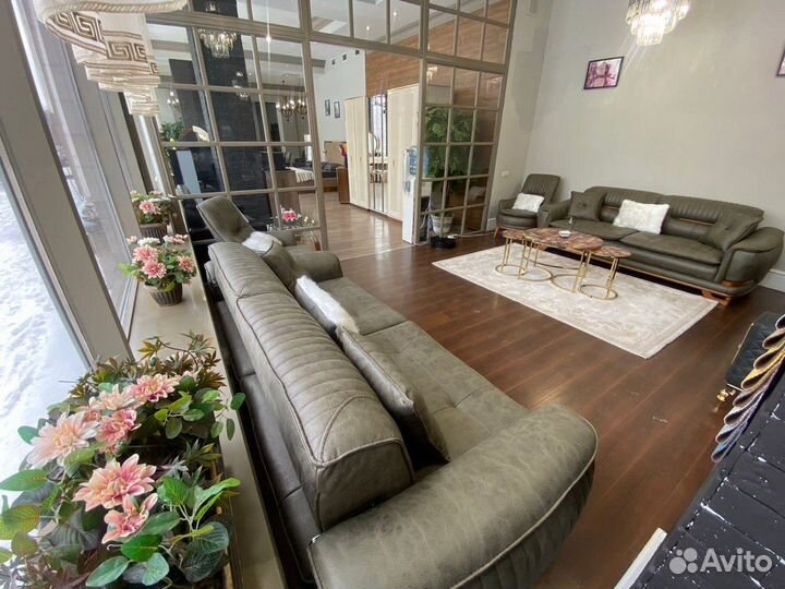 Диван с креслами