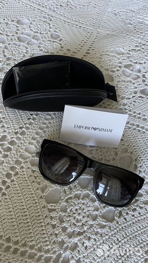 Солнцезащитные очки emporio armani