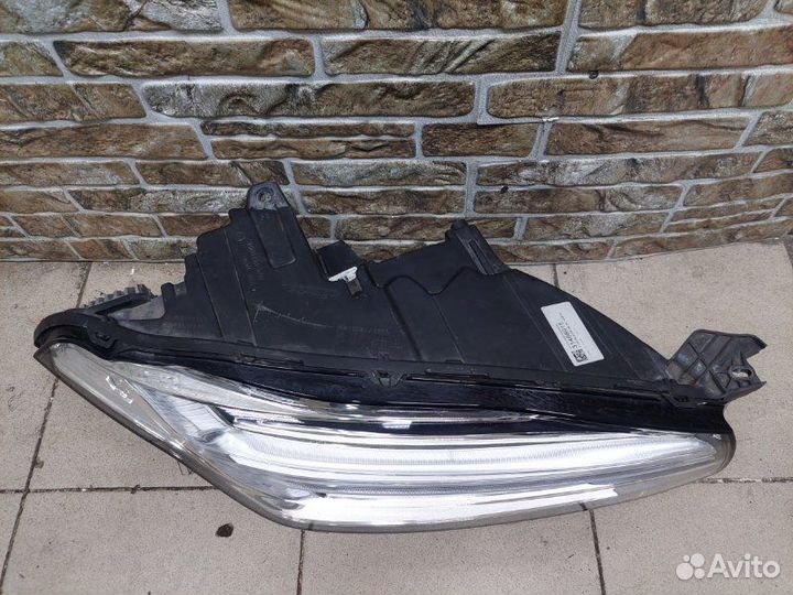 Фара правая Volvo XC90