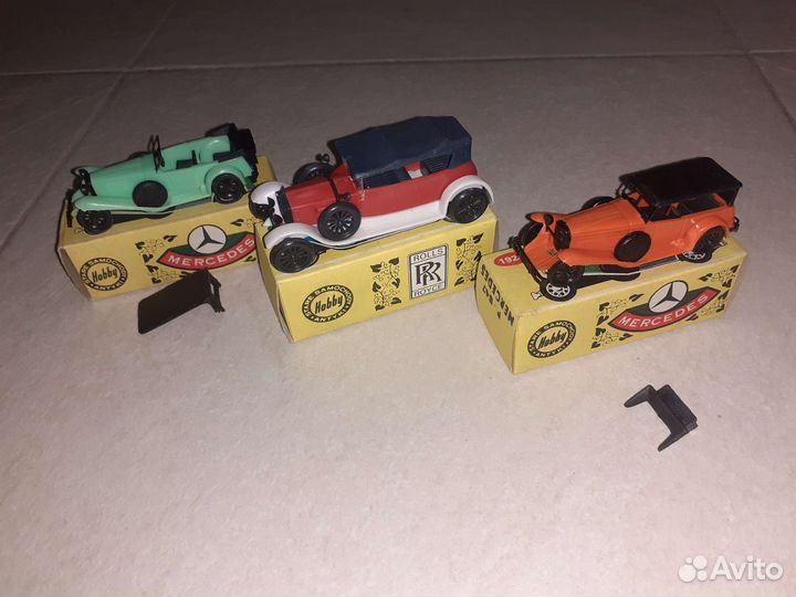 Три модели ретро автомобилей