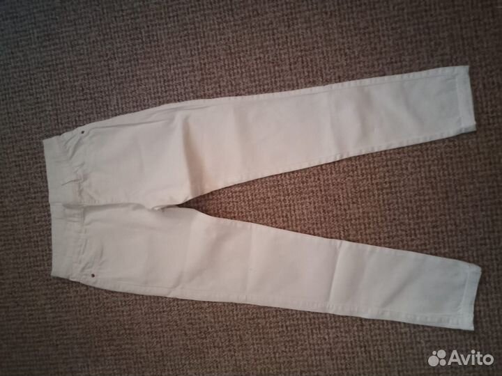 Летние джинсы на девочку 146р