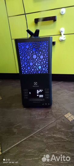 Увлажнитель воздуха Electrolux EHU-3810D