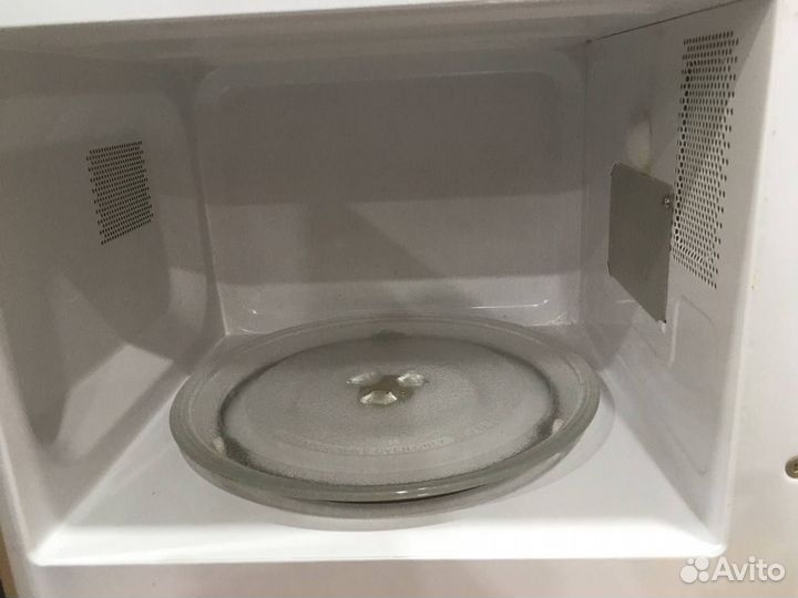 Микроволновка Rolsen в отл. состоянии