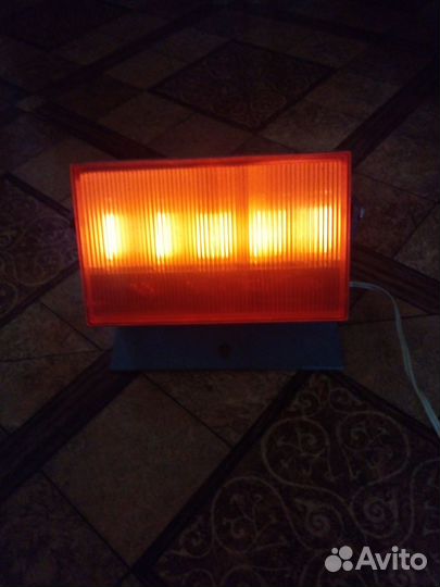 Красный фонарь для фотопечати